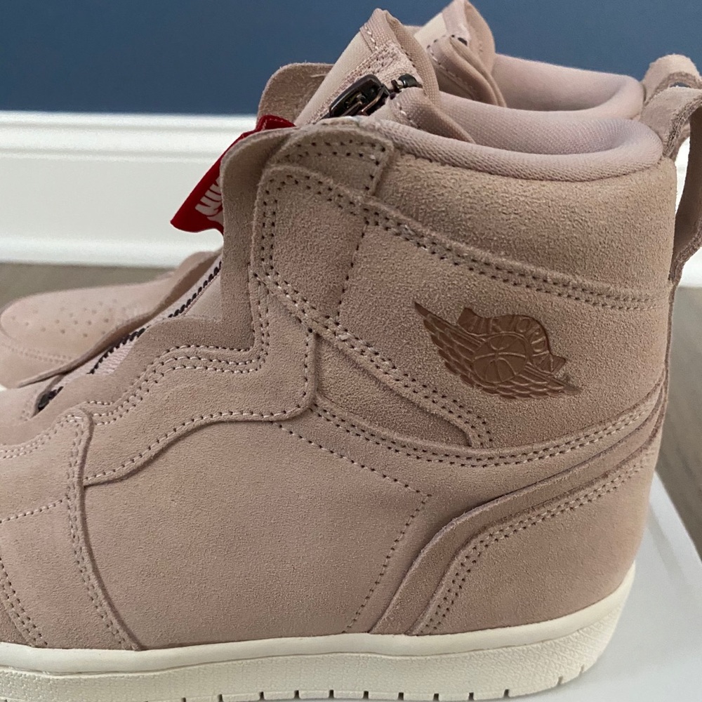 Air Jordan 1s High NEW